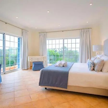 Vale Do Lobo Sleeps 6 Pool Air Con T610348 Vale do Lobo