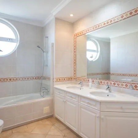 Vale Do Lobo Sleeps 6 Pool Air Con T610348 발도로보