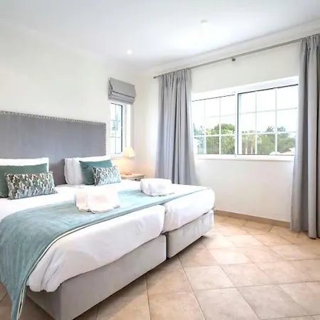 Villa Vale Do Lobo Sleeps 6 Pool Air Con T610348 *